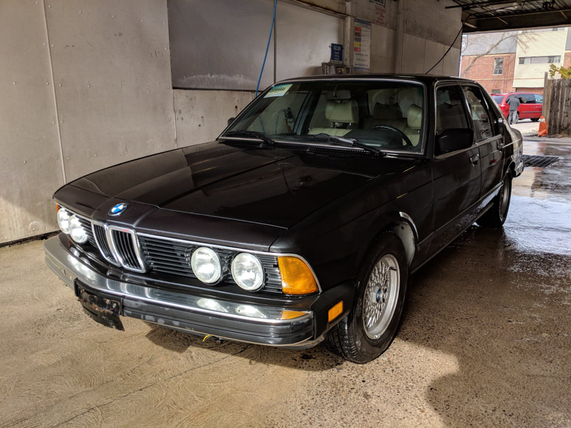 Illustration for article titled Lol Patrick George thinks he's hard for daily-ing an E23 7-Series